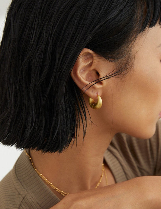 Halo Hug Earring